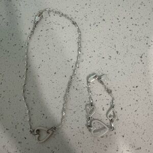 New Women’s Chic Silver Heart Necklace and Bracelet Set